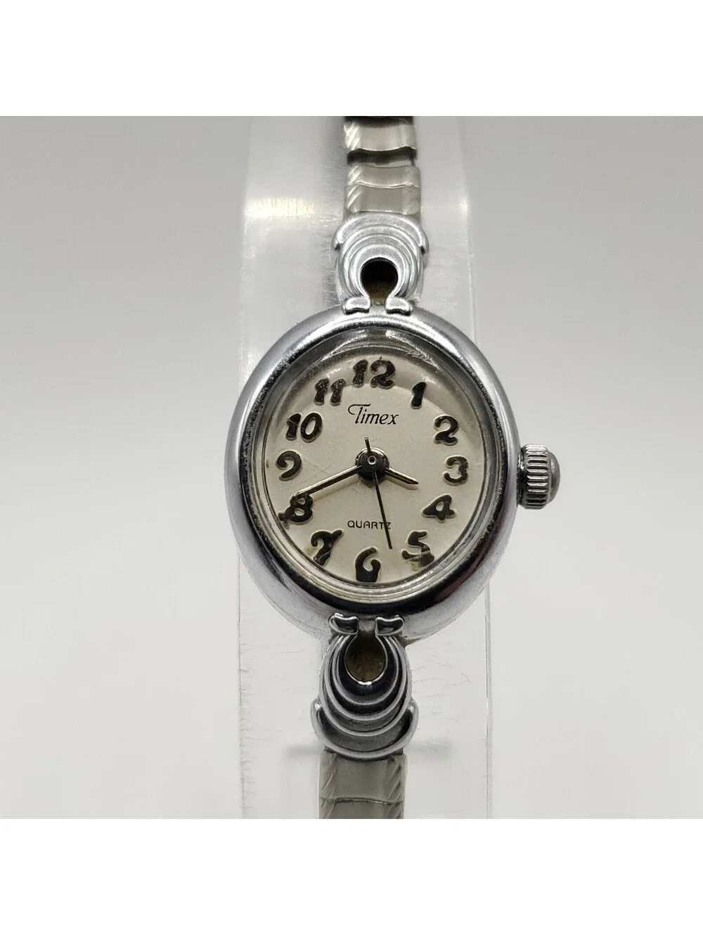 Vintage 1991 Timex Quartz Womens Watch 17mm Silver Tone Stretch Band New Battery